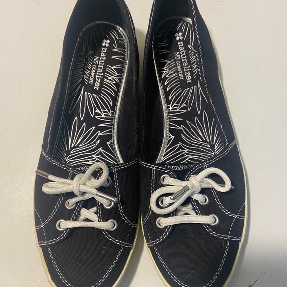Naturalizer black canvas slip on shoes size 8N - Picture 4 of 5